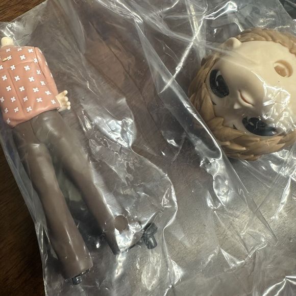 Q Posket TinyTAN Dynamite Jin Bandai Spirits Open Box, Figure Sealed New Inside - Picture 12 of 16